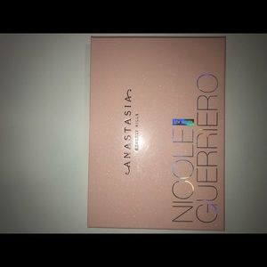 ABH Nicole Guerriero Highlighter Palette LE